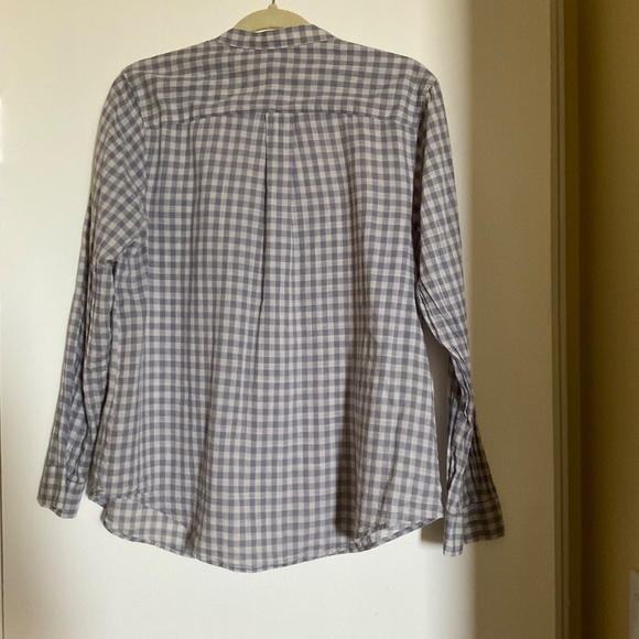 GAP Women’s Shirt - Picture 2 of 2